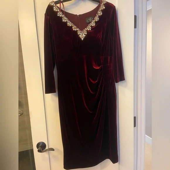 Alex Evenings | Dresses | Alex Evenings Velvet Wine Colored Midi Dress Size  2 | Poshmark